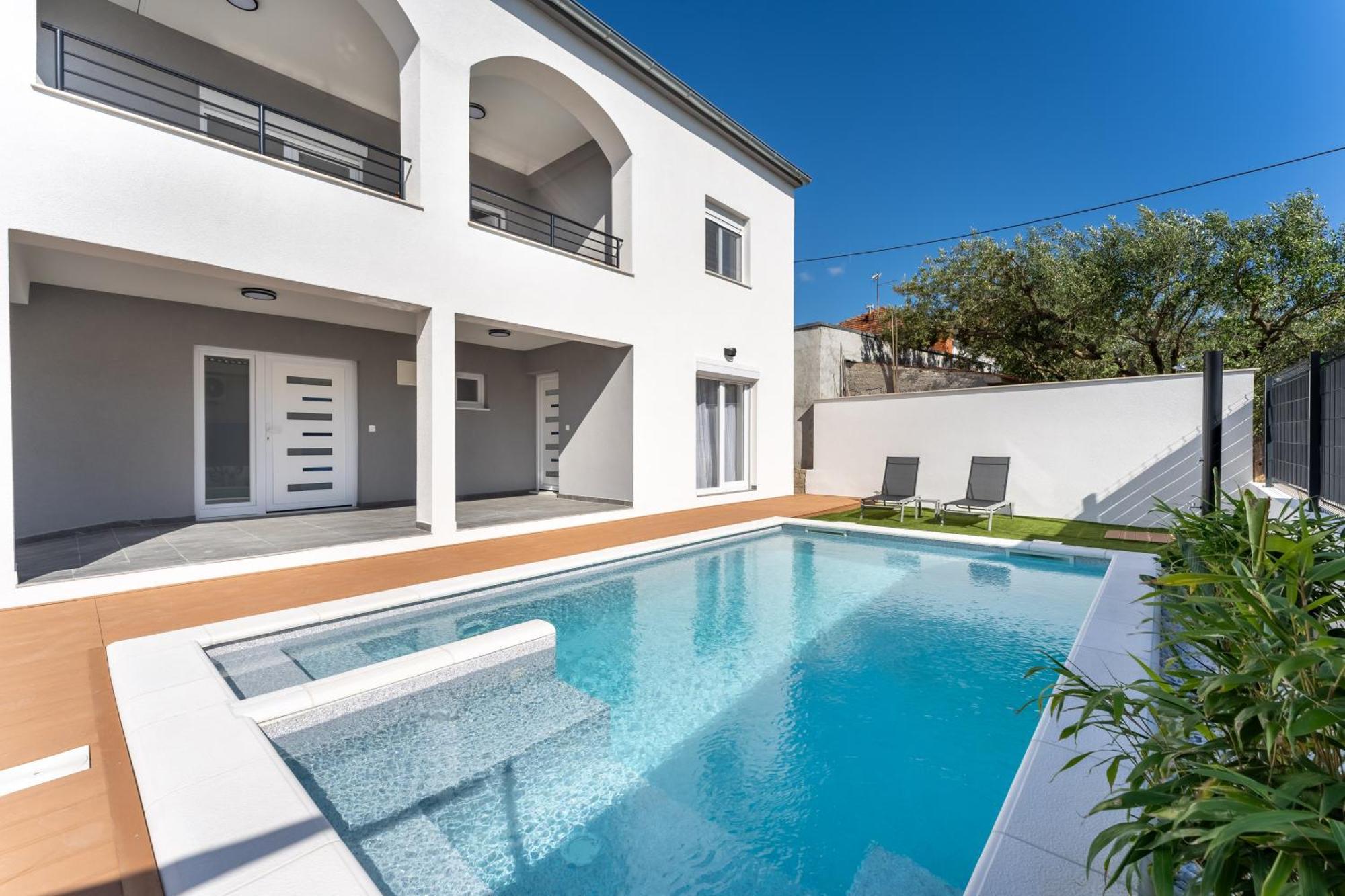 Bernie Apartments With A Pool Zadar Exteriér fotografie