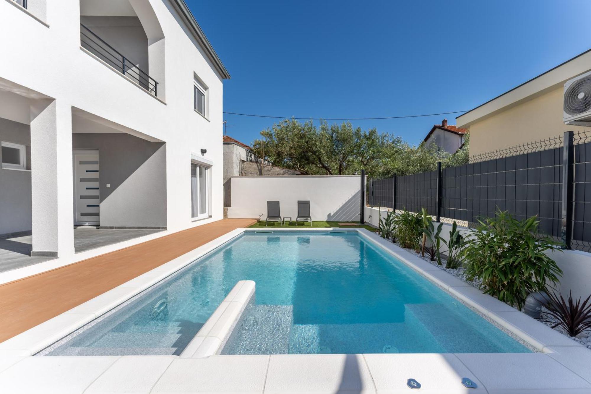 Bernie Apartments With A Pool Zadar Exteriér fotografie
